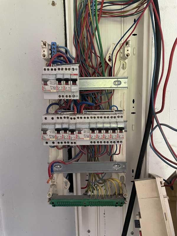 Electricien, Sainte-Marie